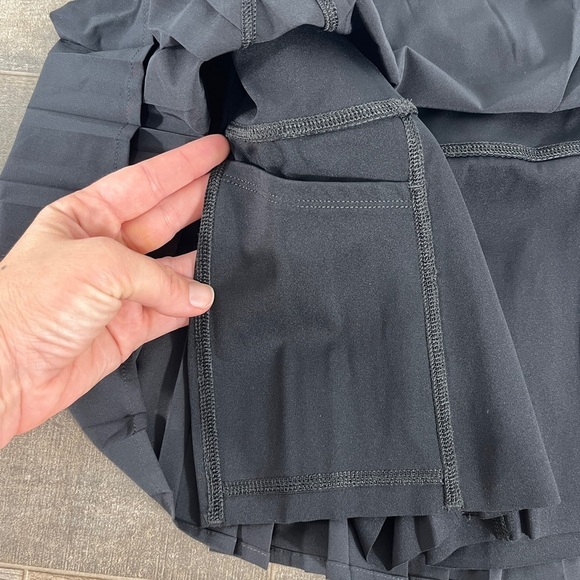 NEW Spanx Get Moving Pleated Skort Black - Picture 7 of 12